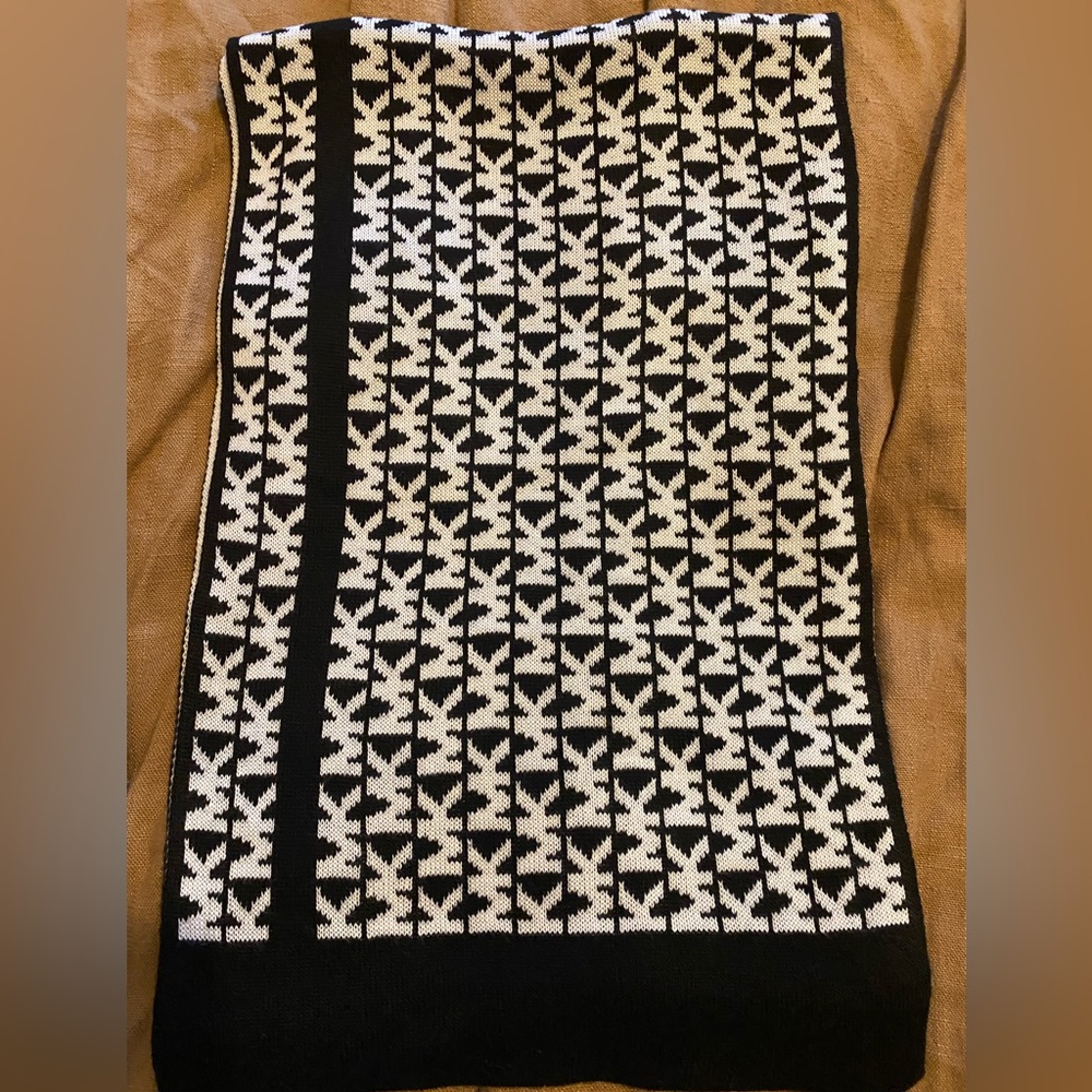 Michael Kors scarf